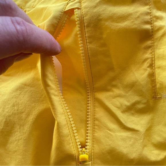 L-RL Lauren Active featherlight twill cargo pants in yellow - Picture 7 of 8